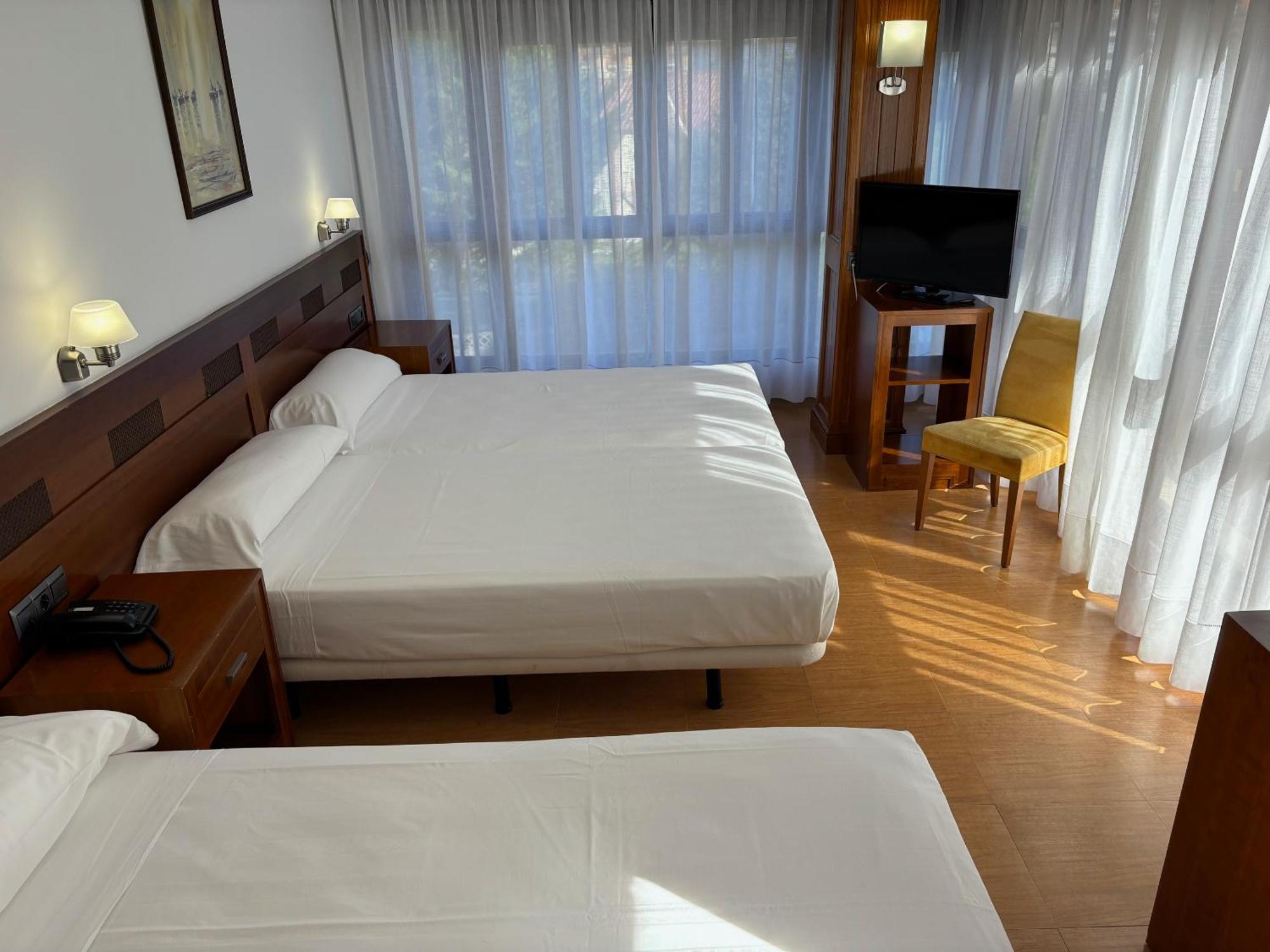 Gran Hotel Liber & Spa Playa Golf Noja Exterior photo